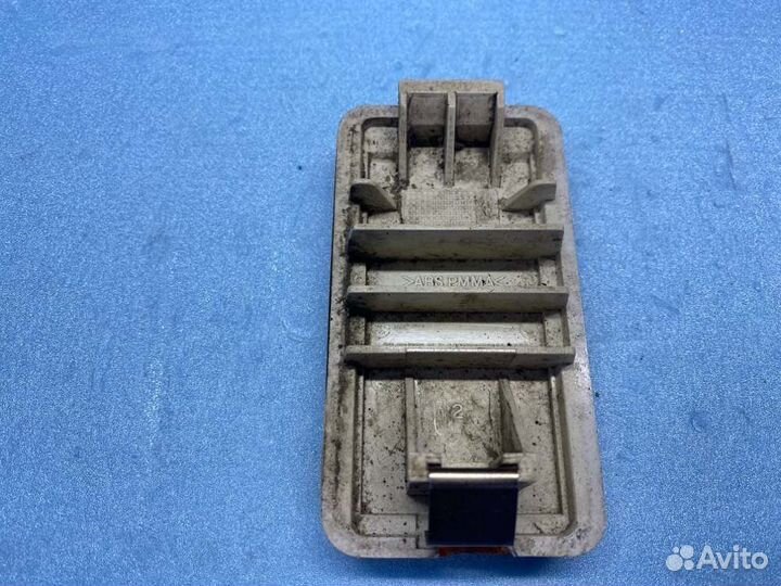 Светоотражатель Scania R DC1215 2012