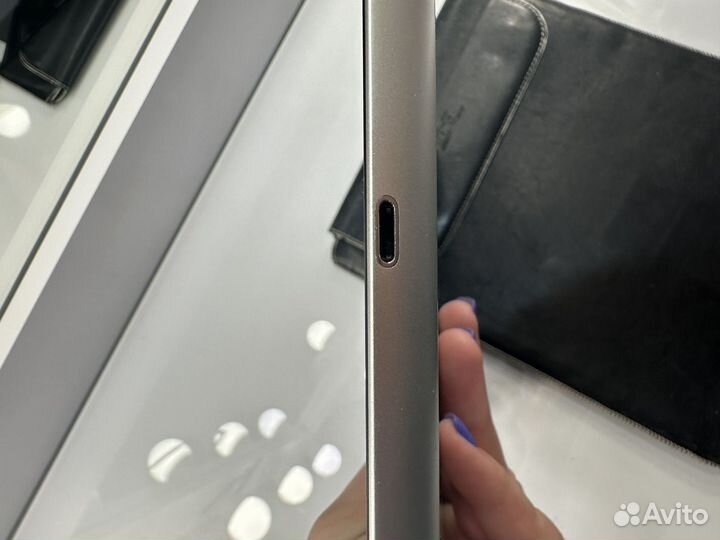 iPad 4 Gb (A 1460) Wi-Fi + Cellular