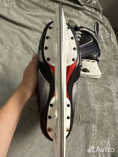 Хоккейные коньки bauer