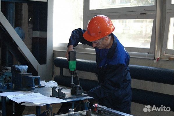 Слесарь мср на производство Авто (с жильем)