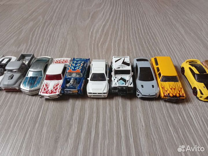 Hot wheels машинки