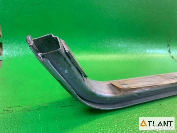 Полозья для сдвижной двери правый nissan caravan