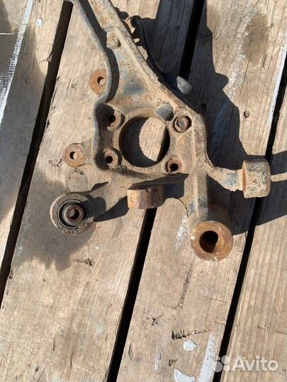 Цапфа задняя правая Hyundai Sonata EF G4JP 2005