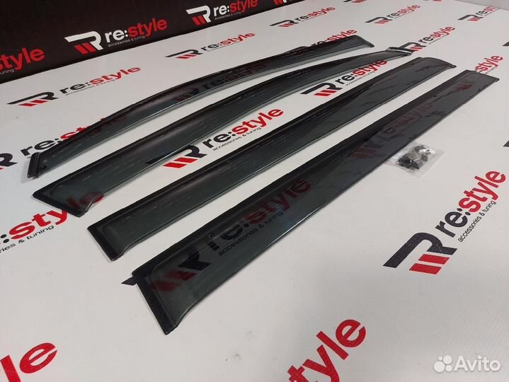 Ветровики Toyota Noah 60 P742