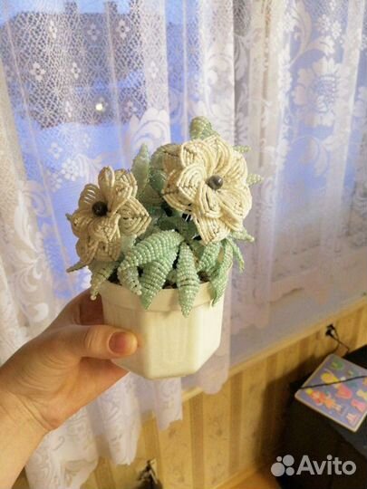 Цветы из бисера