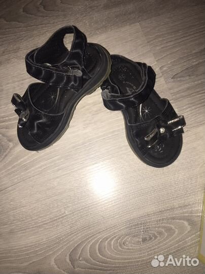 Сандалии для девочки