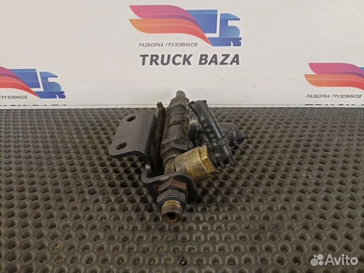 81521106092 Клапан перепускной