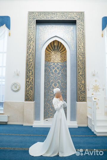 Платье на никах 46