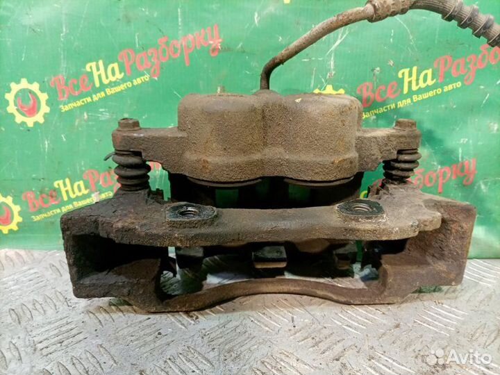 Суппорт передний правый Chrysler Pacifica