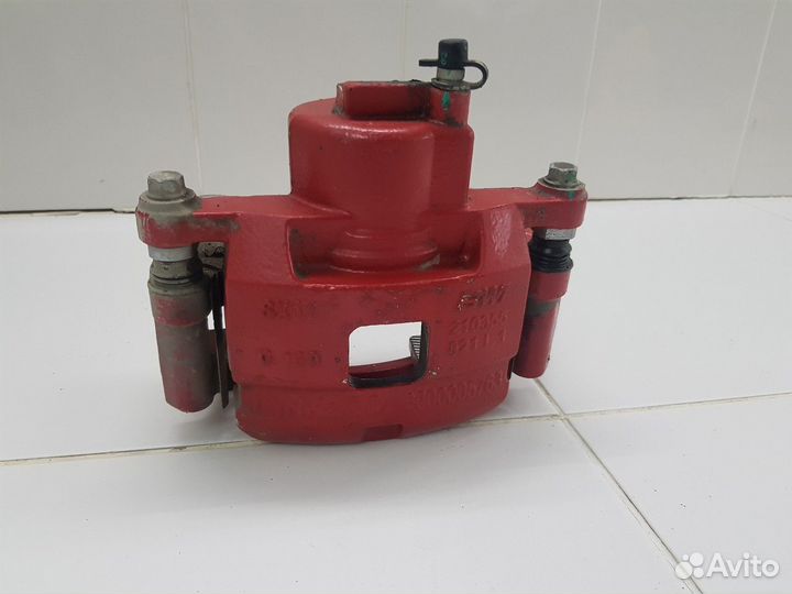 Суппорт передний левый (Geely Coolray)