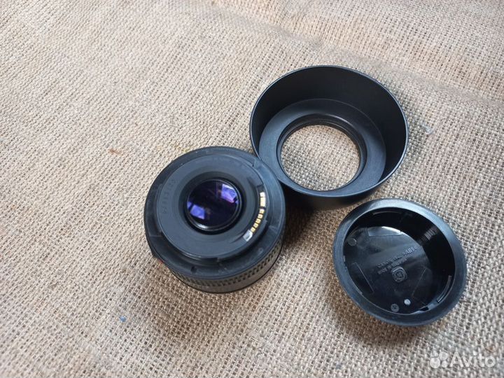 Объектив Canon EF 50mm 1:1.8