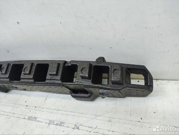 Абсорбер бампера передний Skoda Rapid 1 2020