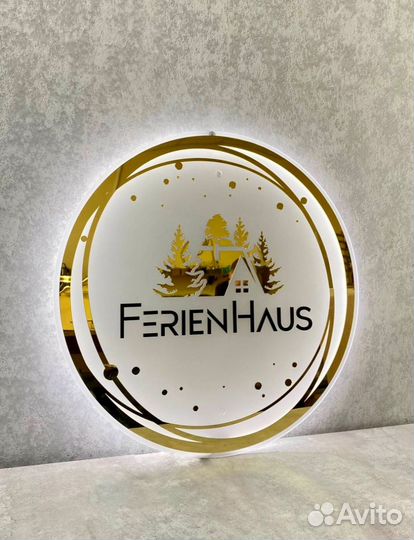 Световая вывеска для отеля