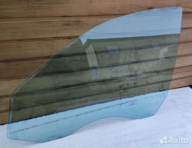 Стекло передней левой двери Mercedes 211