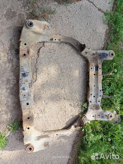 Подрамник передний на Киа Рио 2