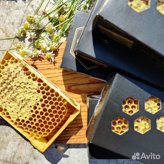 Мед сотовый в рамках