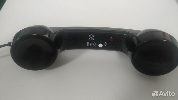 Гарнитура проводная для сотового телефона 