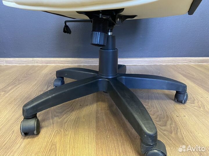 Кресло для офиса с доставкой до двери