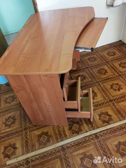 Компьютерный столик