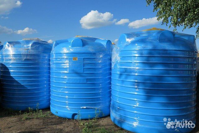 Емкости для воды на 2000л