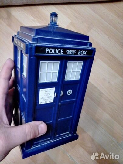 Фигурка Тардис из Доктора Кто