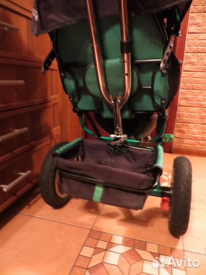 Коляска с родительской ручкой 