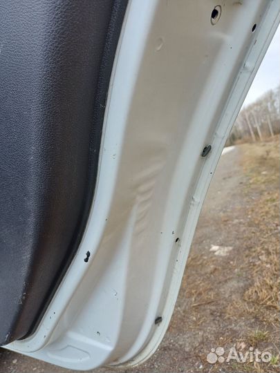 Дверь задняя правая Гранта