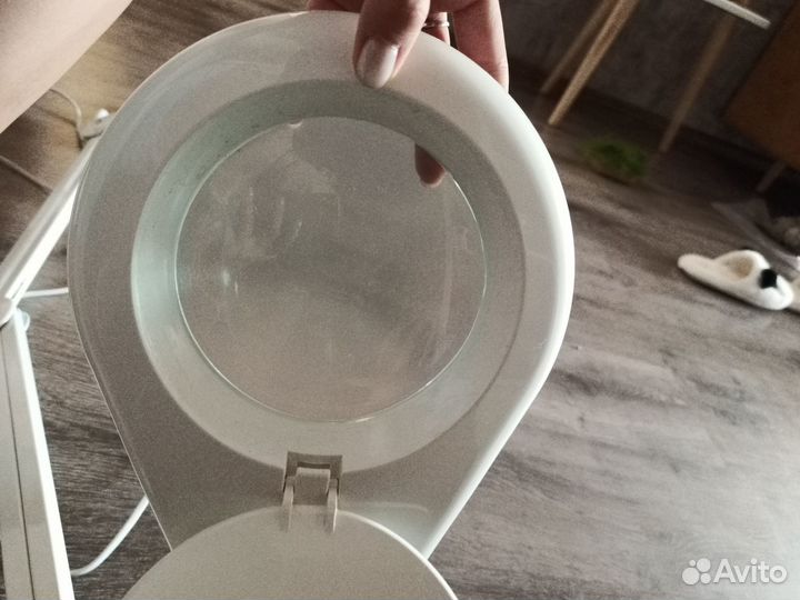 Лампа лупа на струбцине