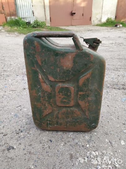 Канистра металлическая 20л