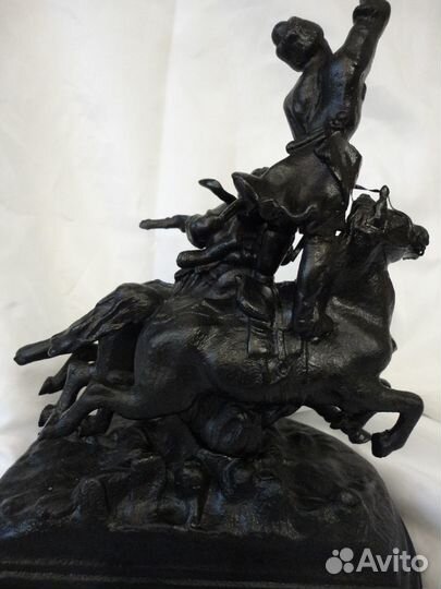 Статуэтка Джигитовка. Литьё чугун Куса. 1970 г
