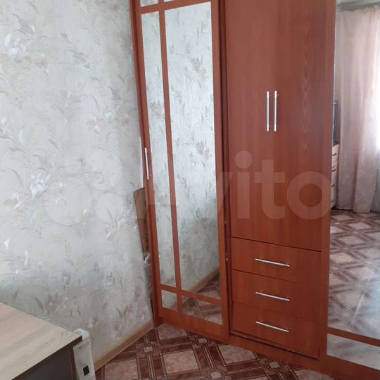 2-к. квартира, 50 м², 3/10 эт.