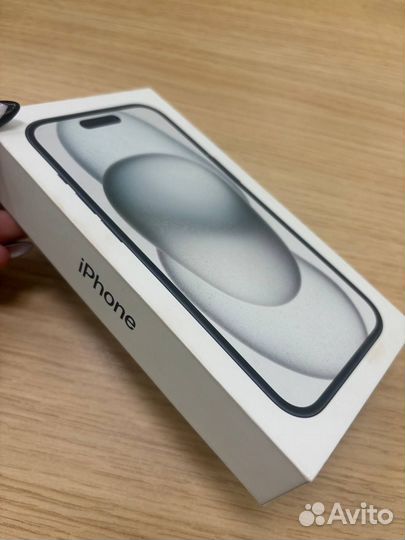 iPhone 15, 256 ГБ