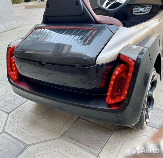 Детский электромобиль