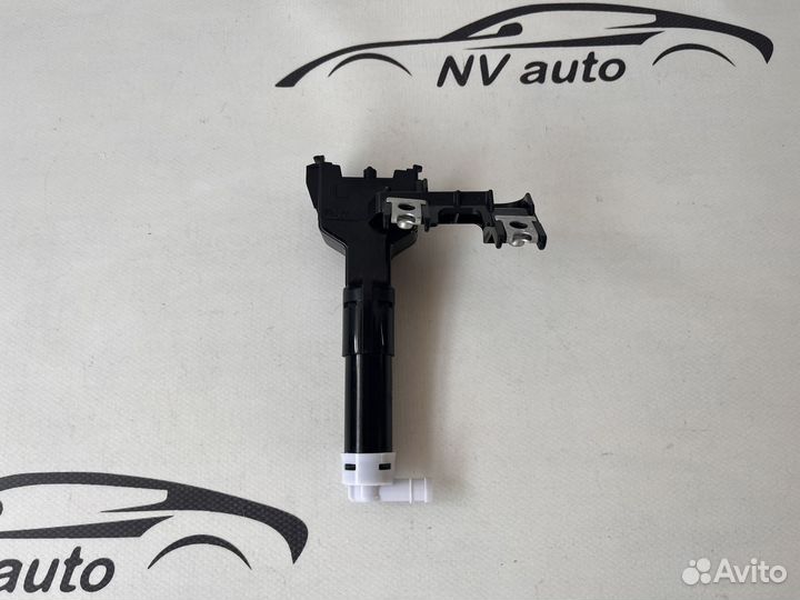 Toyota Rav 4 XA30 омыватель фары левый 09-10