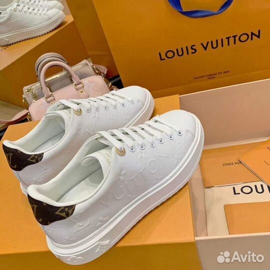 Сникеры женские кожаные Louis Vuitton