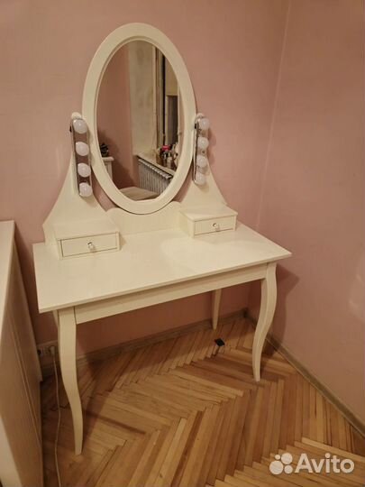Туалетный столик-трюмо с зеркалом IKEA