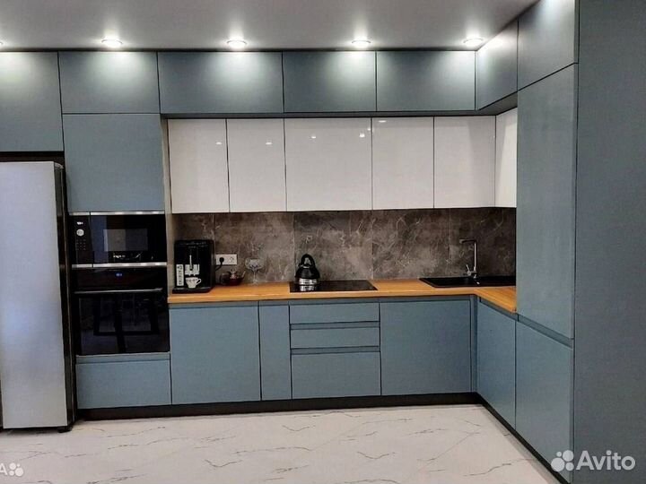 Кухонный гарнитур любой сложности