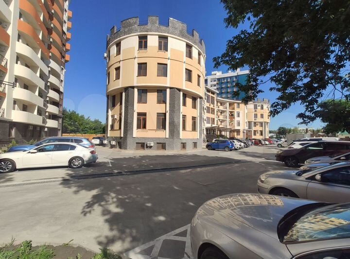 1-к. квартира, 50 м², 1/4 эт.