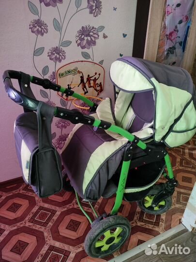 Коляска 3 в 1 с автолюлькой