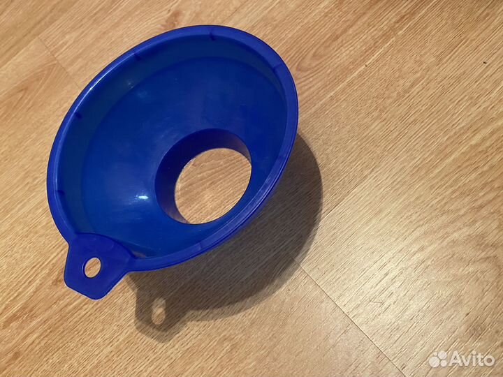 Пластиковая многоразовая посуда