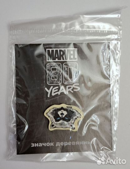 Значки деревянные Marvel 80 лет