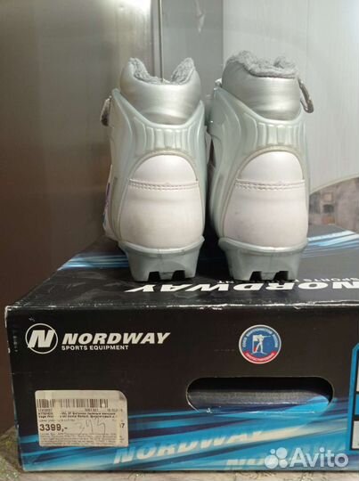 Лыжные ботинки 35р