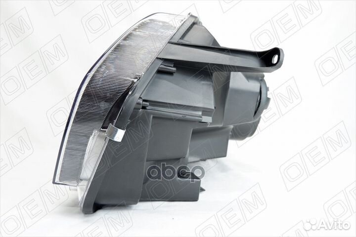 Фара правая Renault Duster 1 2015-2020 OEM0100F