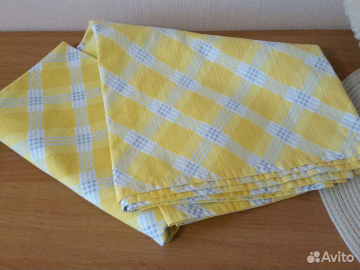 Махровые полотенца скатерть