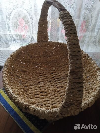 Корзина плетёная