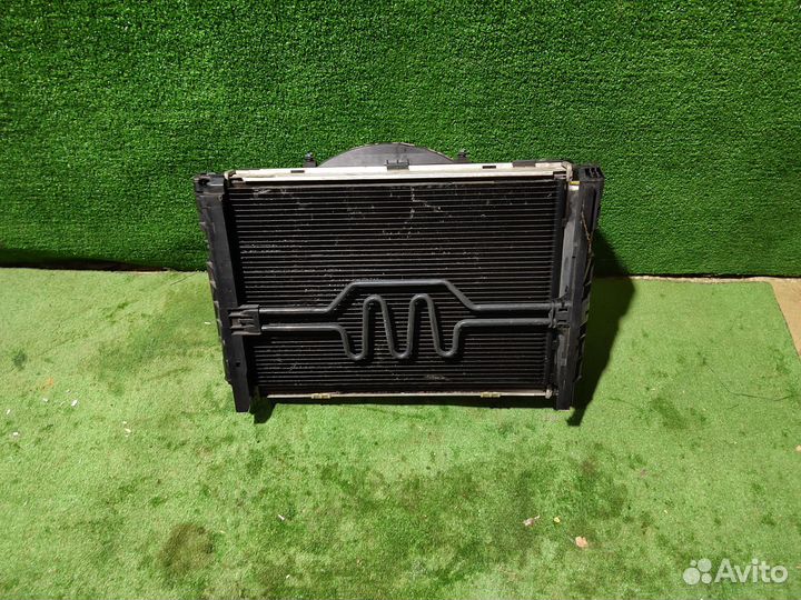 Радиатор вентилятор диффузор BMW E81 E87 E90 E84