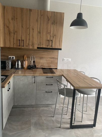 2-к. квартира, 40 м², 1/9 эт.