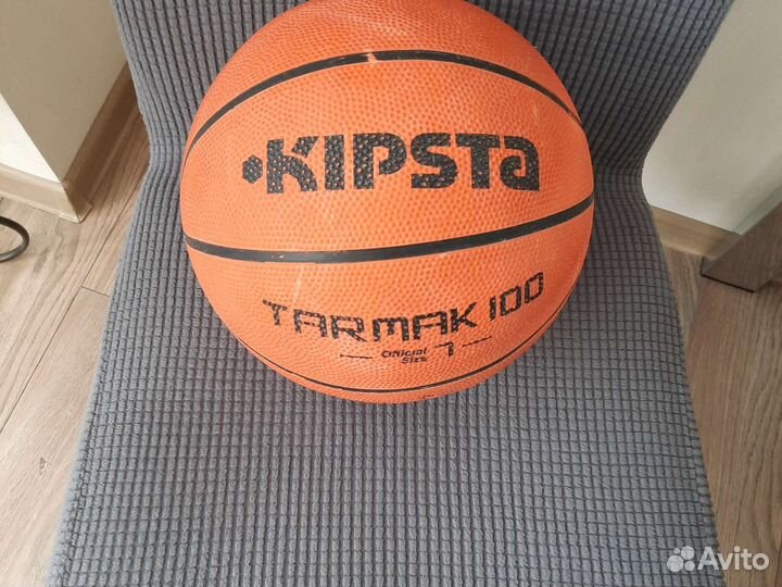 Баскетбольный мяч