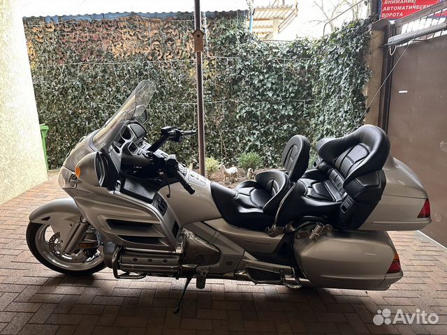 Honda Gold Wing GL1800 дилерский