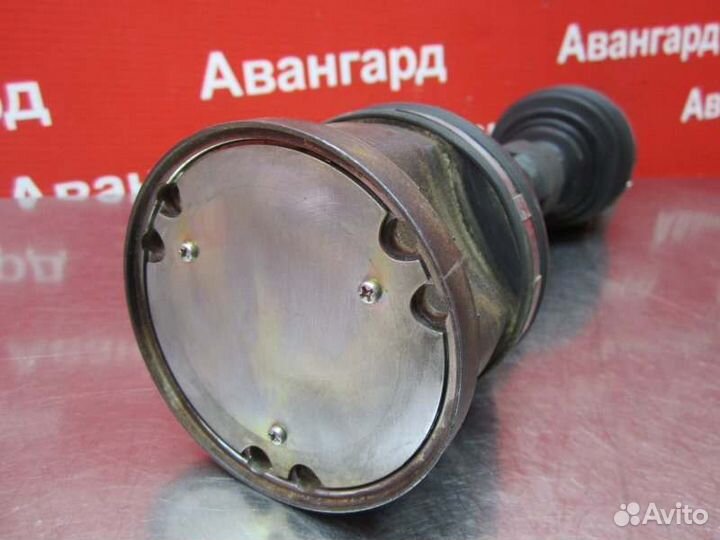 Привод передний левый Nissan Bluebird U14 SR18DE